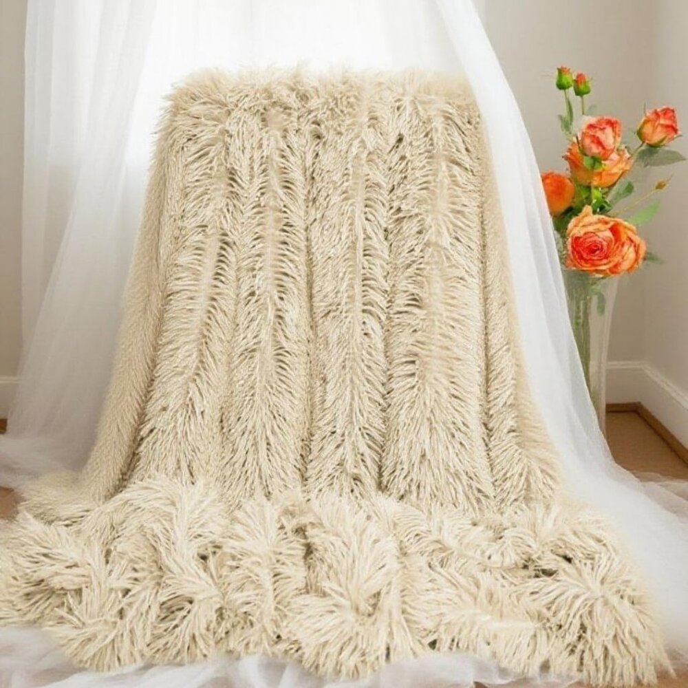 Shaggy Throw Blanket 63x79